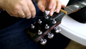 Guitar Tuning Machine Replacement: A Step-by-Step Guide