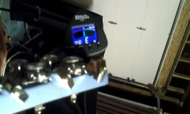Testing the accuracy of the tuners against the Peterson VS2.