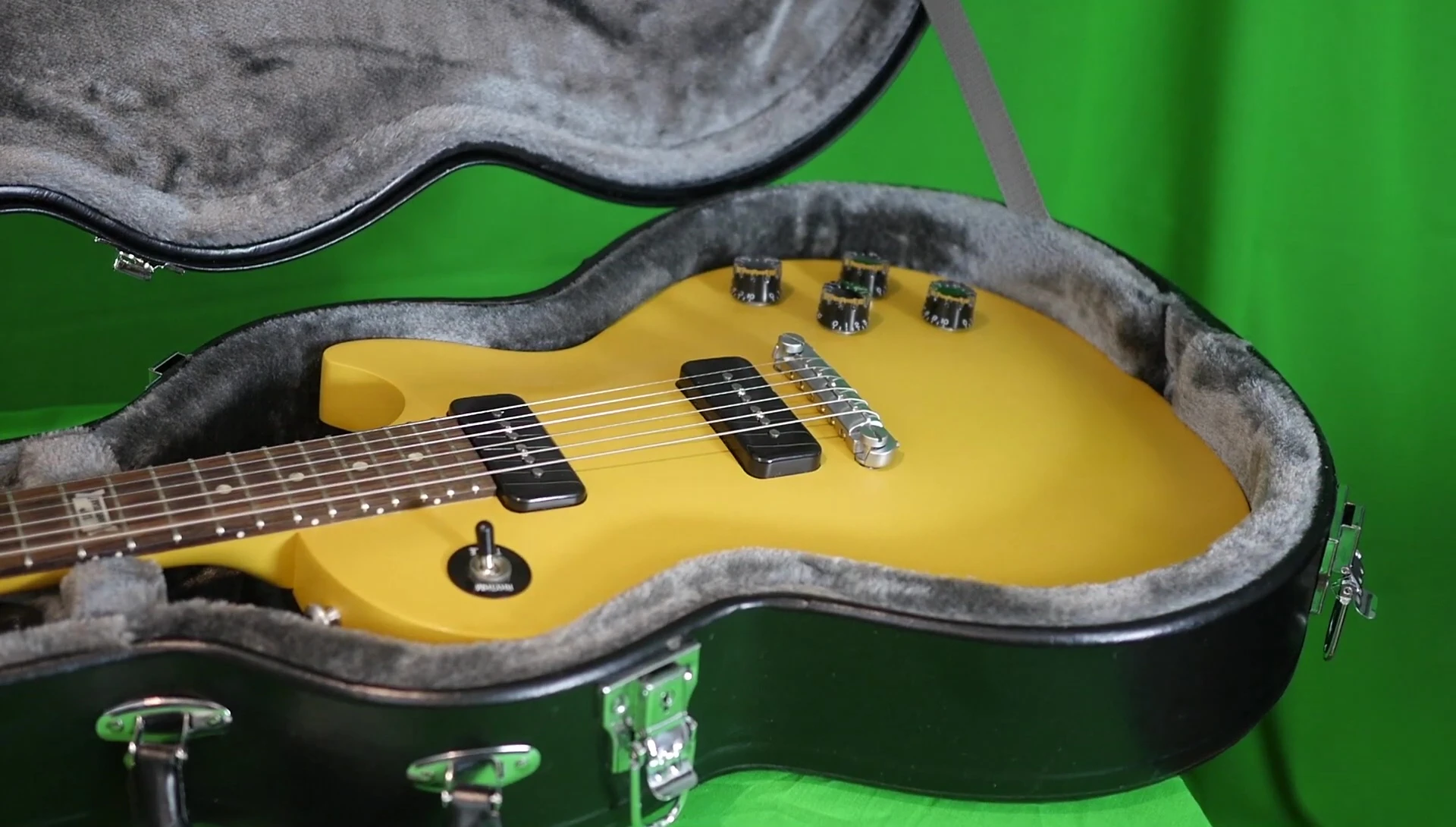 Les Paul Special in the case showing slight movement.