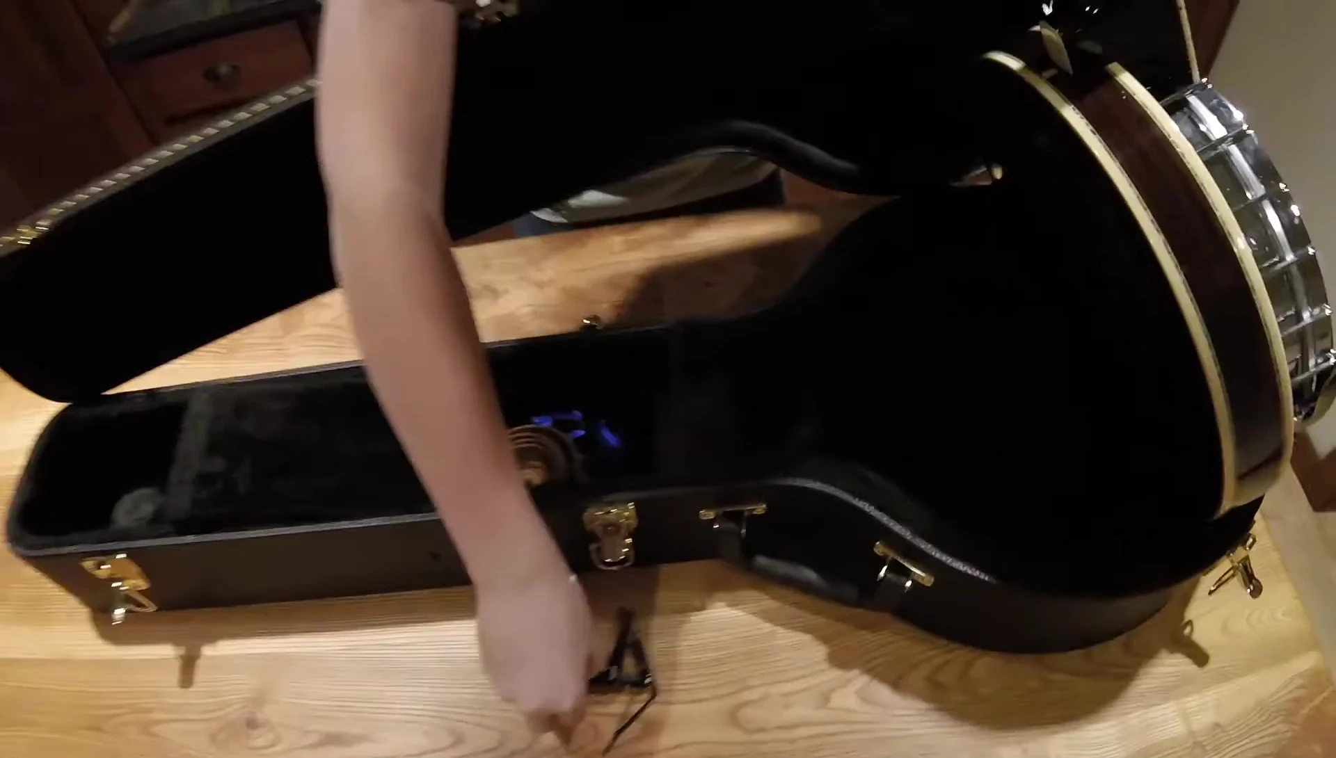 Showing the size of the accessory compartment and its contents.