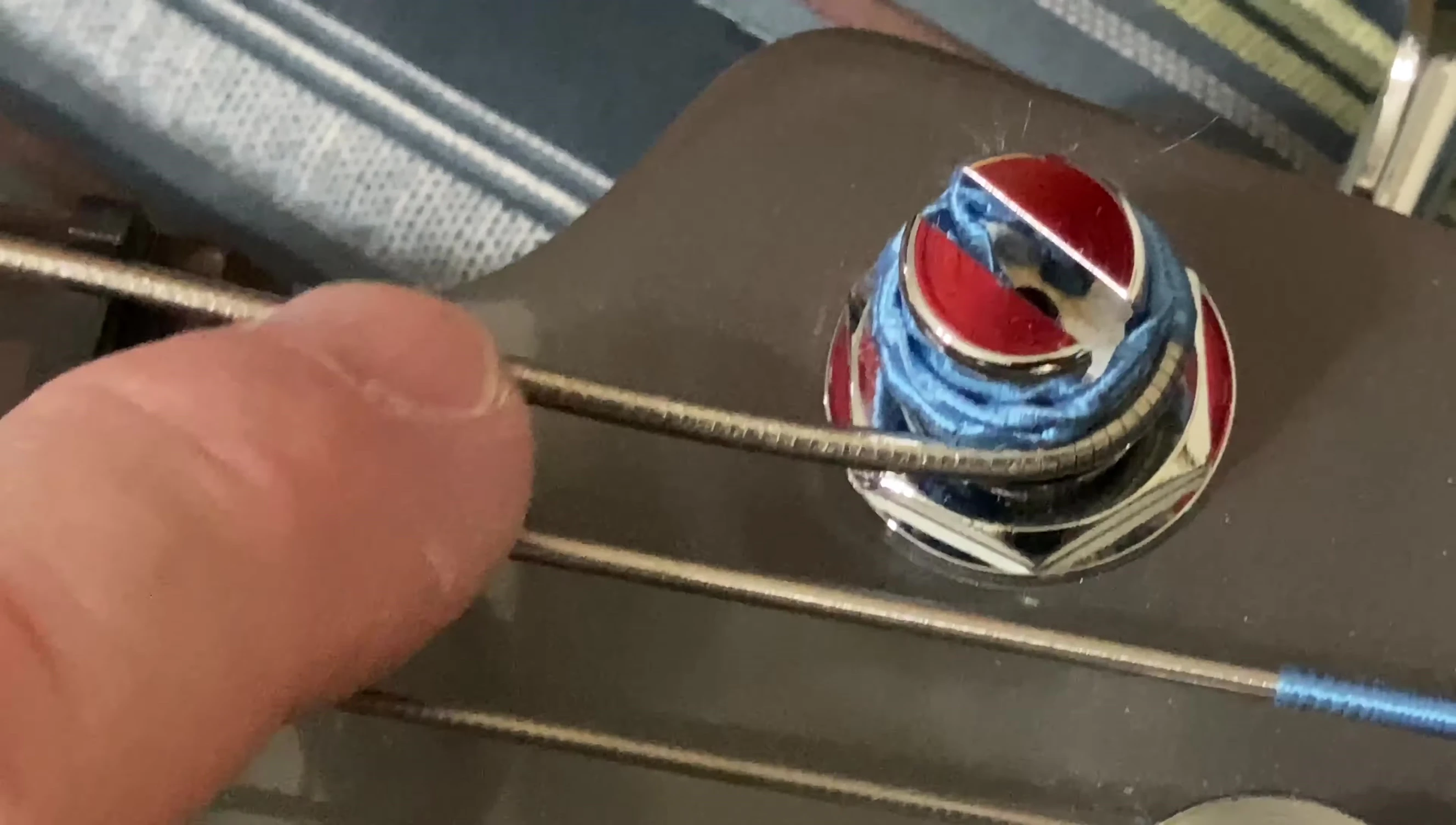 Speaker showing the amount of string wrap.