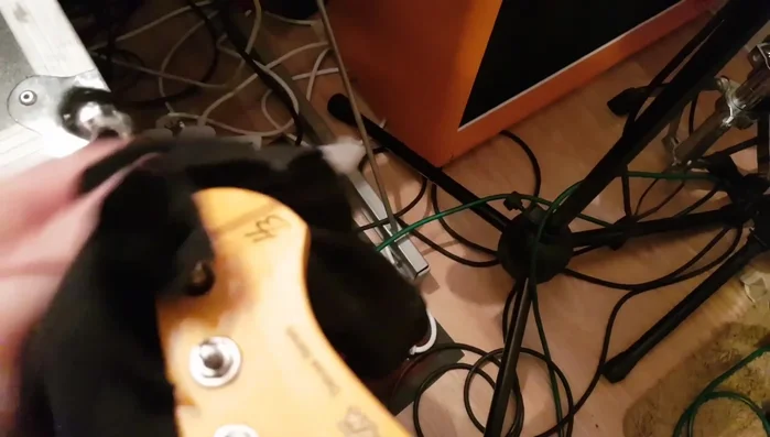 Wipe off excess oil.