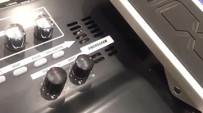 Discussion on multi-effects pedals with tube drives (Zoom G7.1UT, Zoom G5) enhancing digital tone with organic warmth