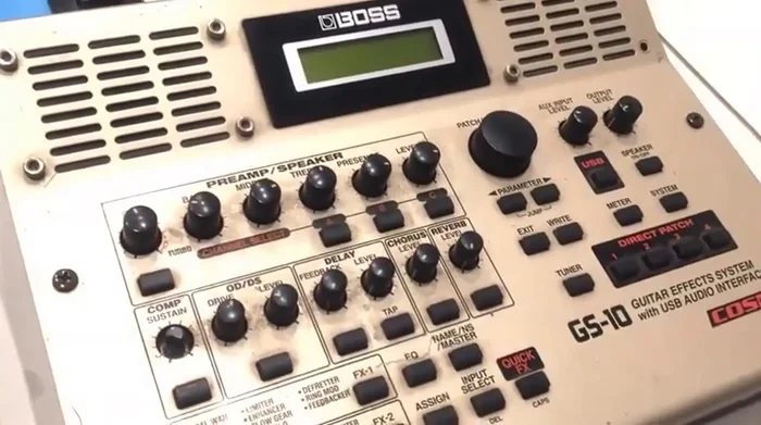 Review of Boss GS-10 (desktop version of GT-6): Added studio features, built-in speakers