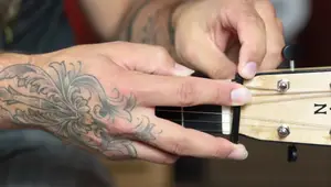 Paige Capo Review: Is This Guitar Capo Worth It?