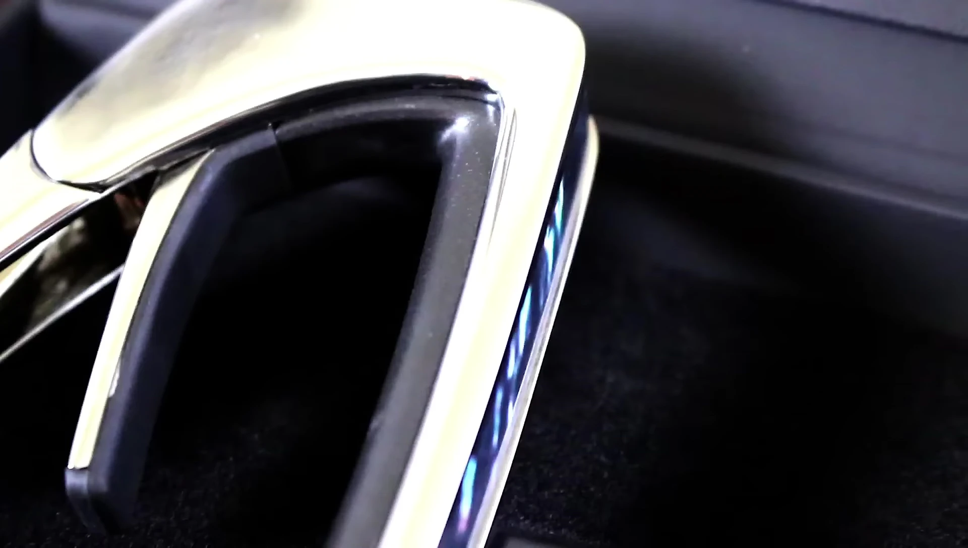The chrome finish with black Ripple inlay