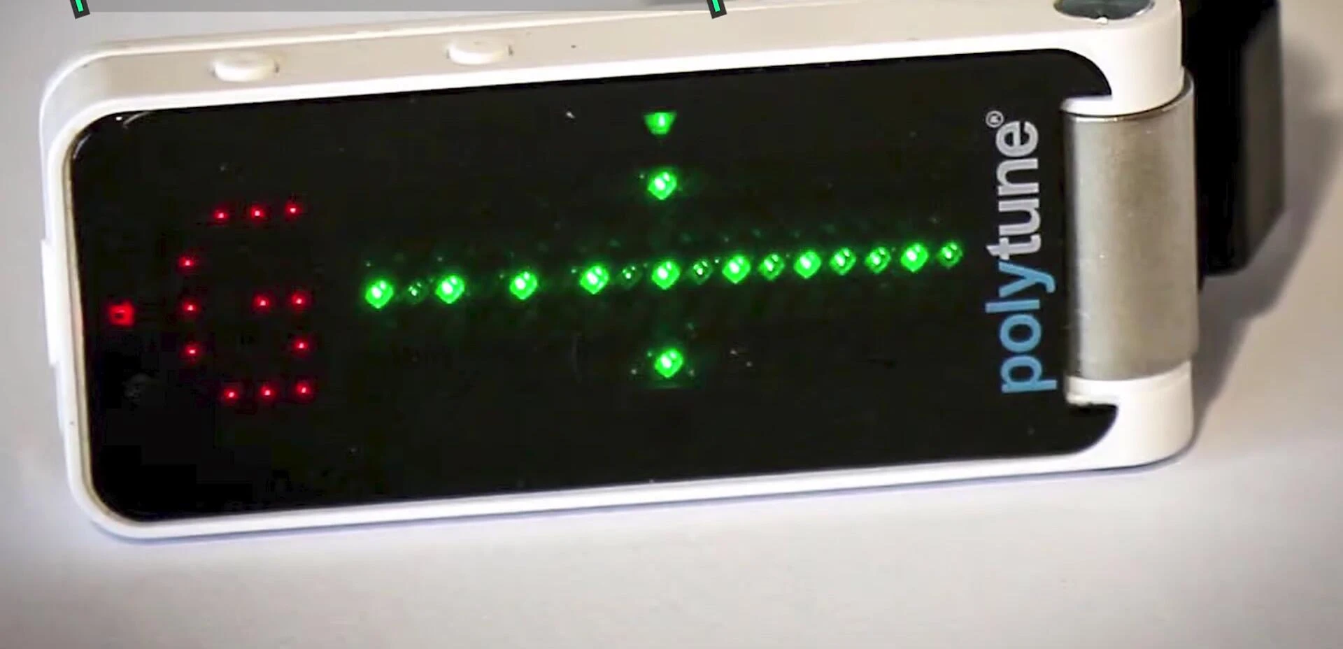 TC Electronic PolyTune Clip display showing polyphonic tuning