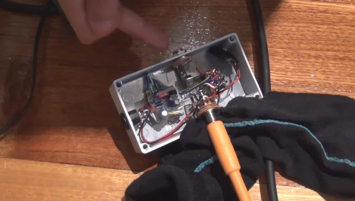 Check Input/Output Jack Grounding: Verify that the input and output jacks maintain a continuous ground connection through the enclosure.