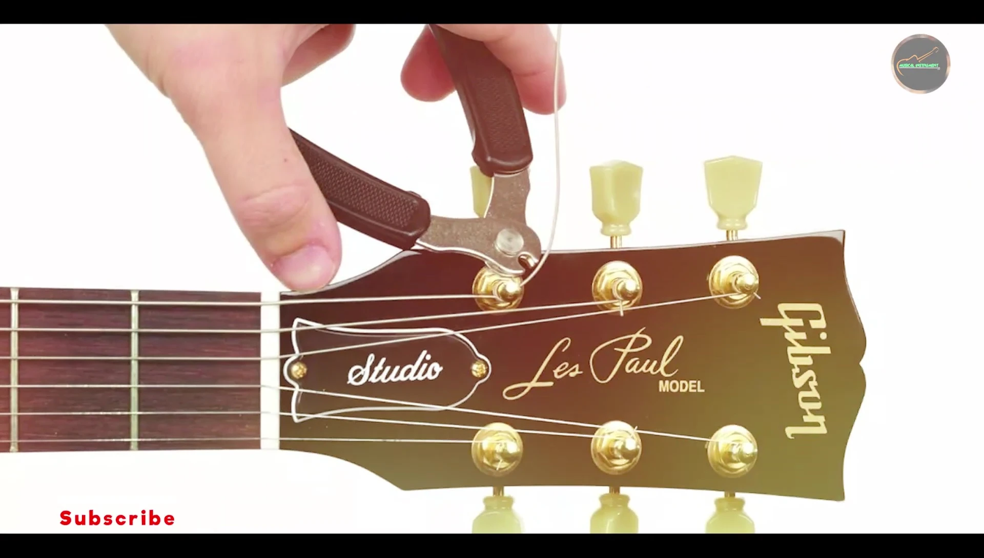 Close up of the Quick Change head and string cutter