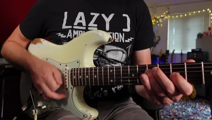 Adjust Pre-delay to control the amount of clean signal before reverb (60 milliseconds recommended).