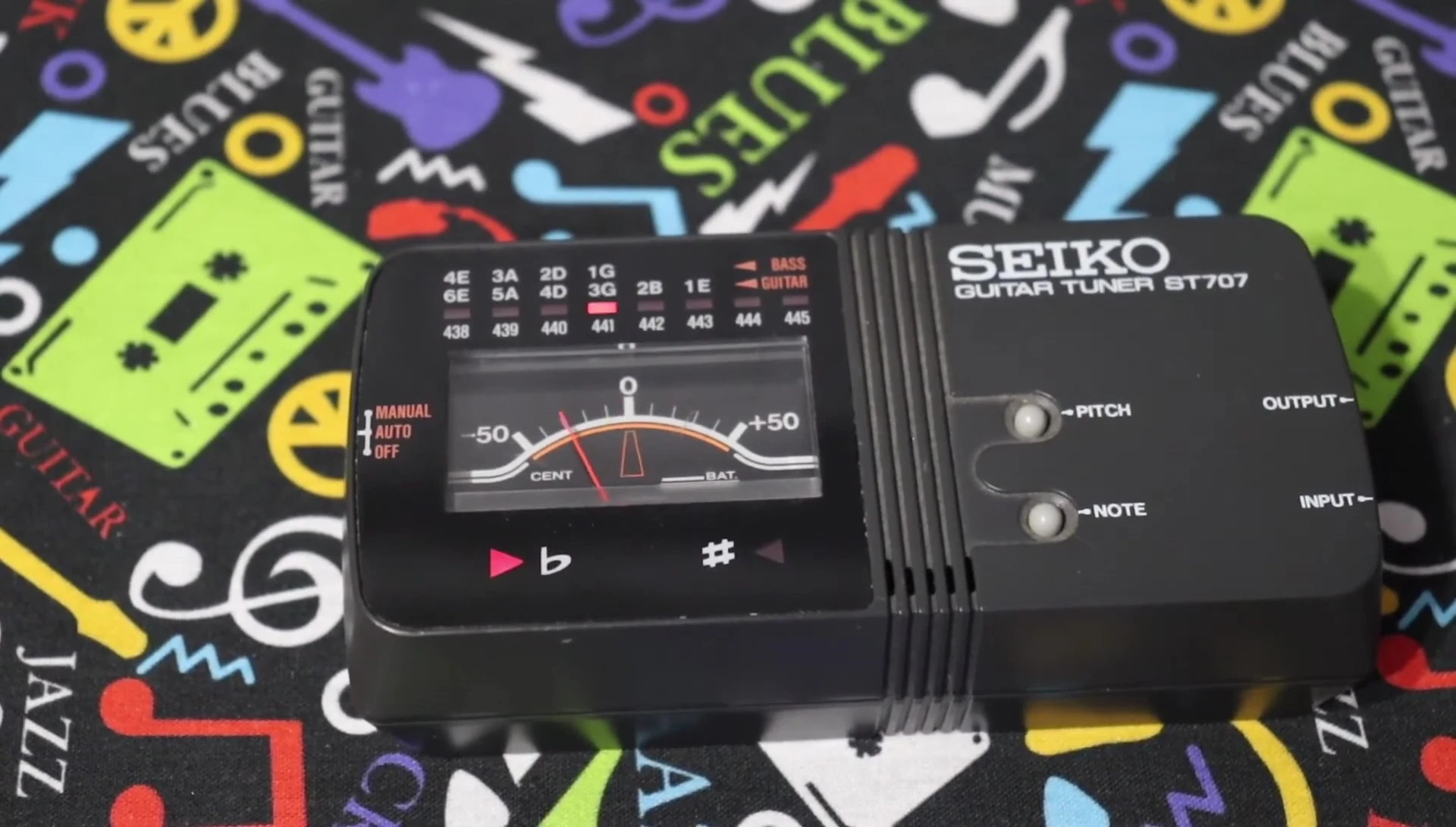Screenshot showing the tuner's manual mode selection.