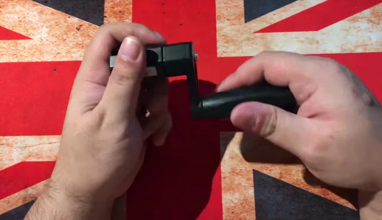 The manual string winding functionality.
