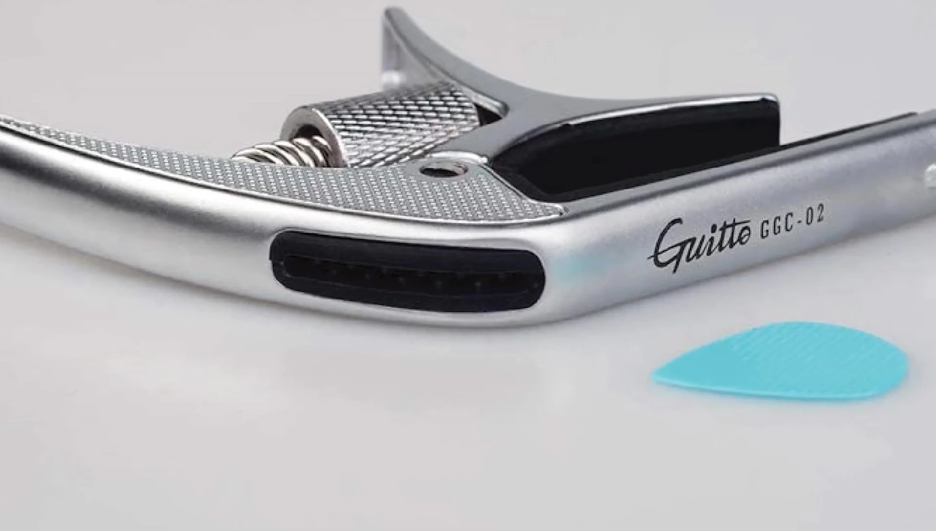 Ghetto GC2 Capo showing the adjustment wheel