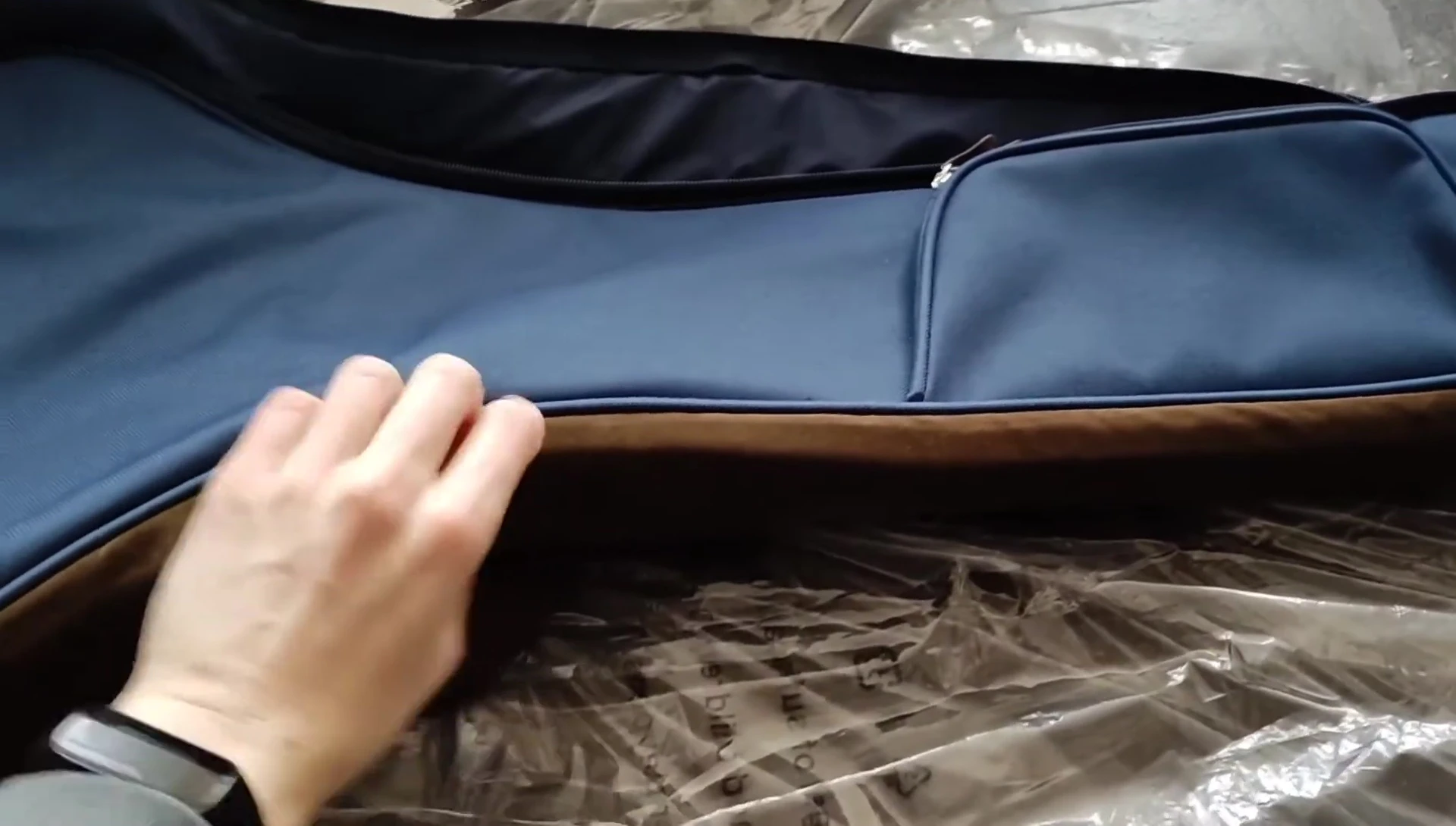 Side view showing foam padding