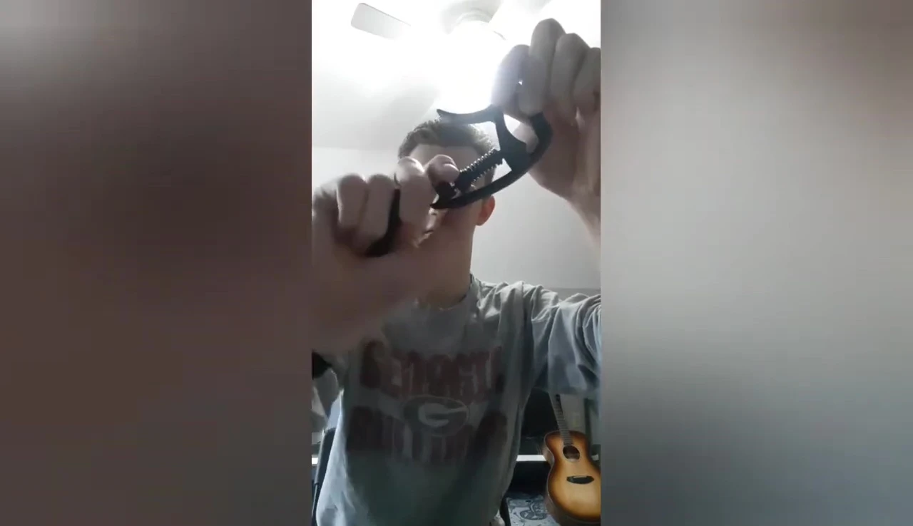 Showing the tension adjustment mechanism