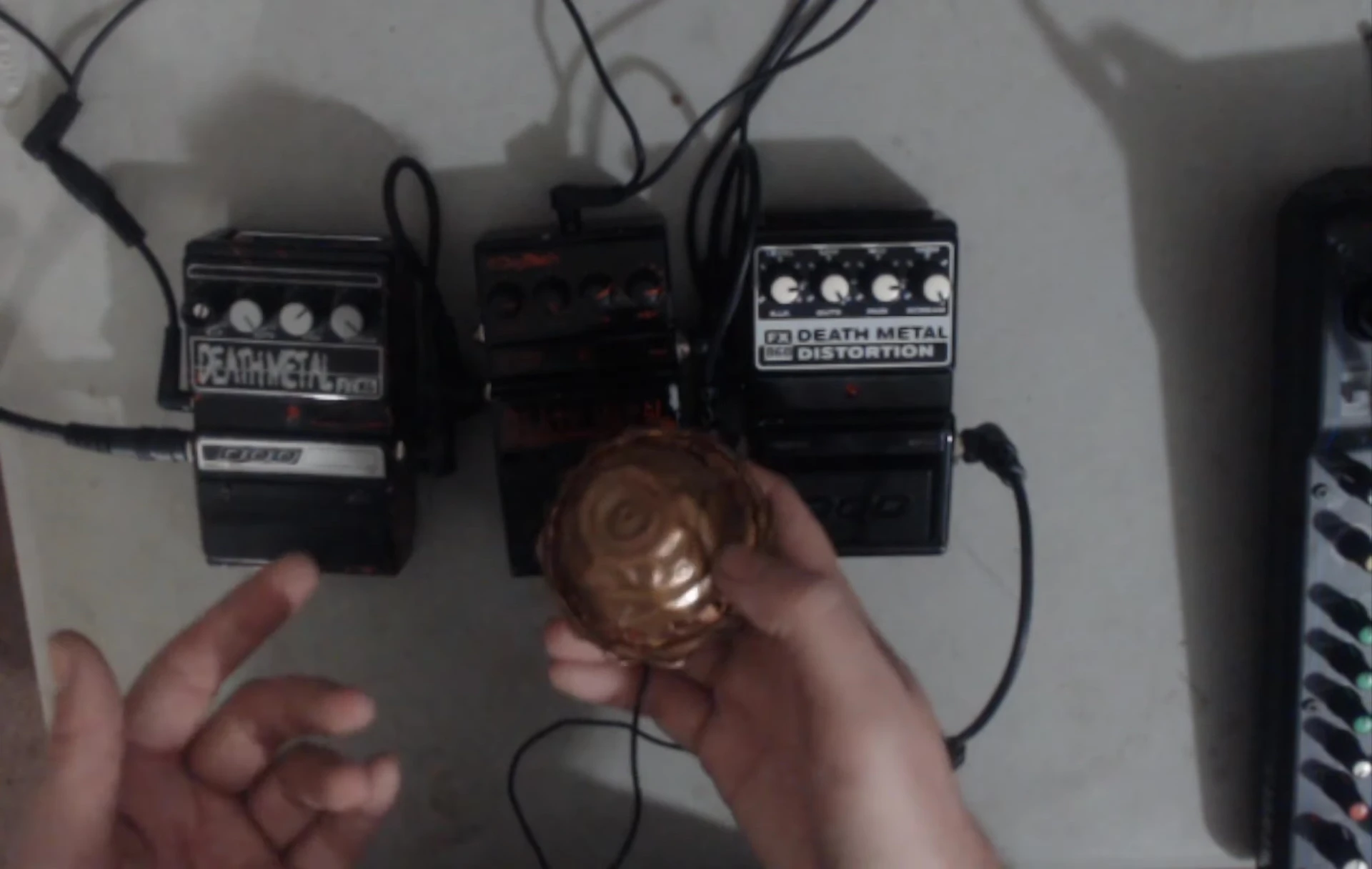 The shaker box being used as a vocal amplifier