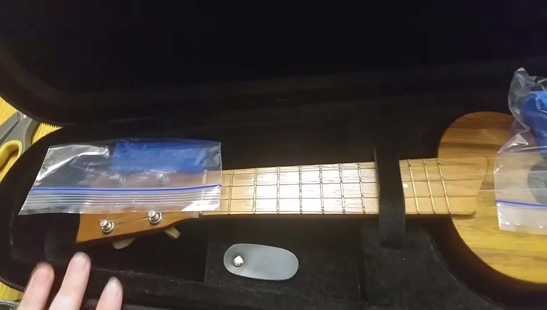 Humidifier inside a different instrument case