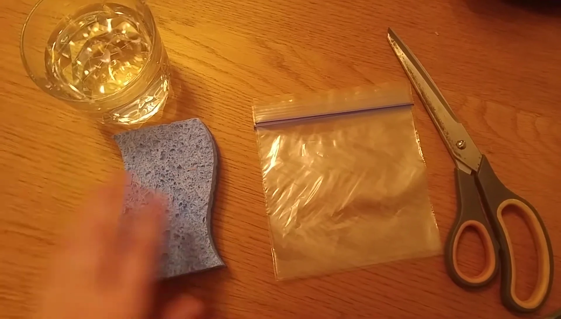 Materials for making the humidifier